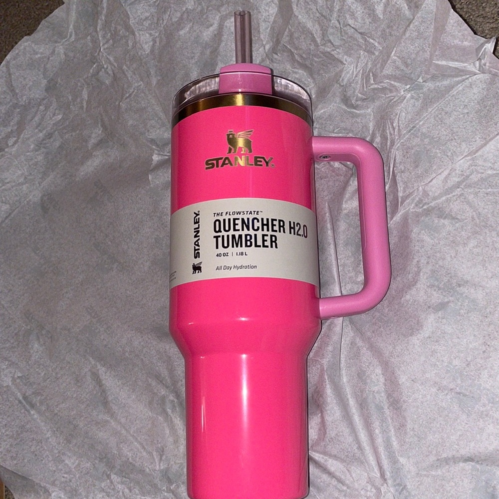 BNIB PINK PARADE STANLEY